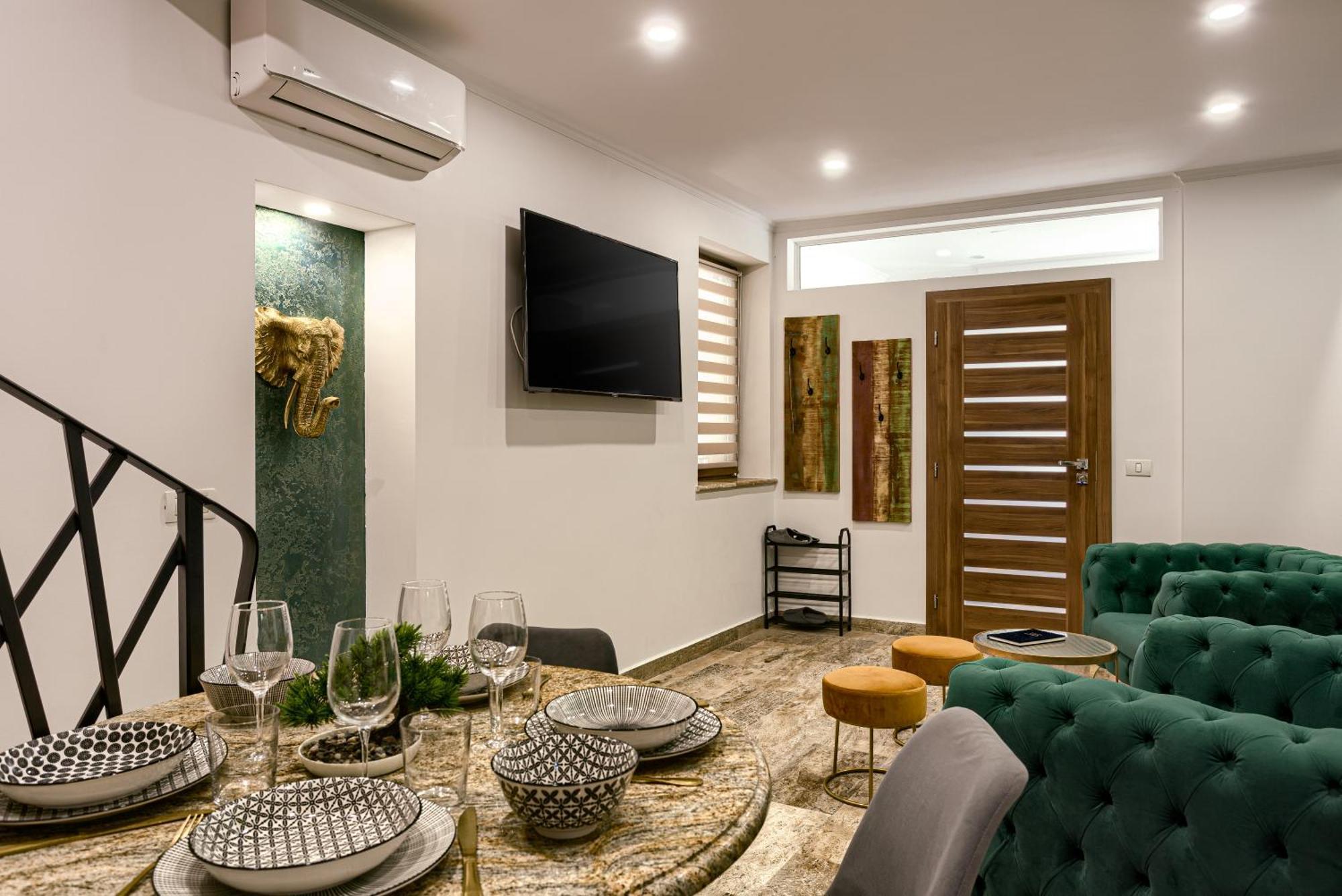 Sika Palladium Garden & Spa Central Apartment Arad Exterior photo