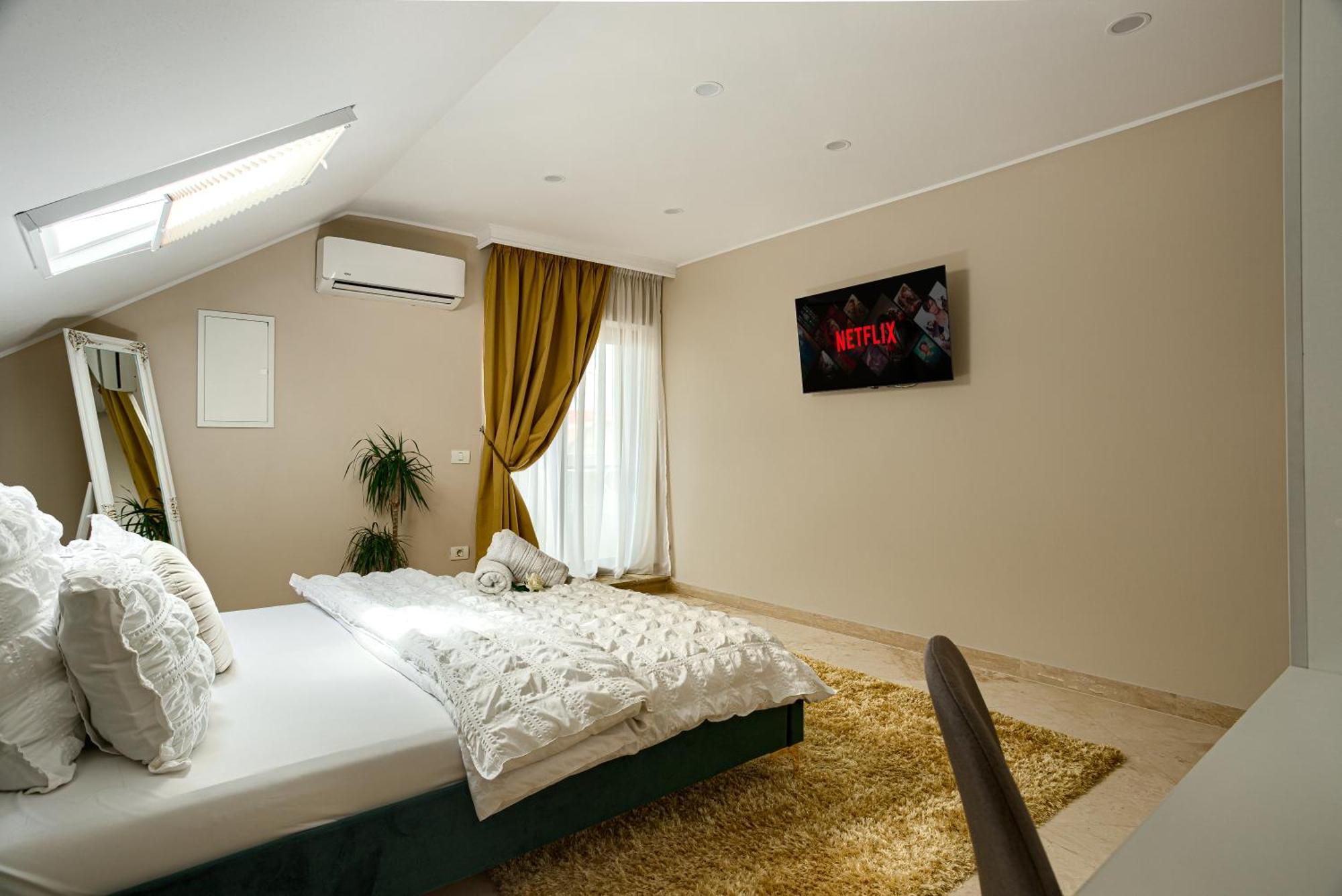 Sika Palladium Garden & Spa Central Apartment Arad Exterior photo