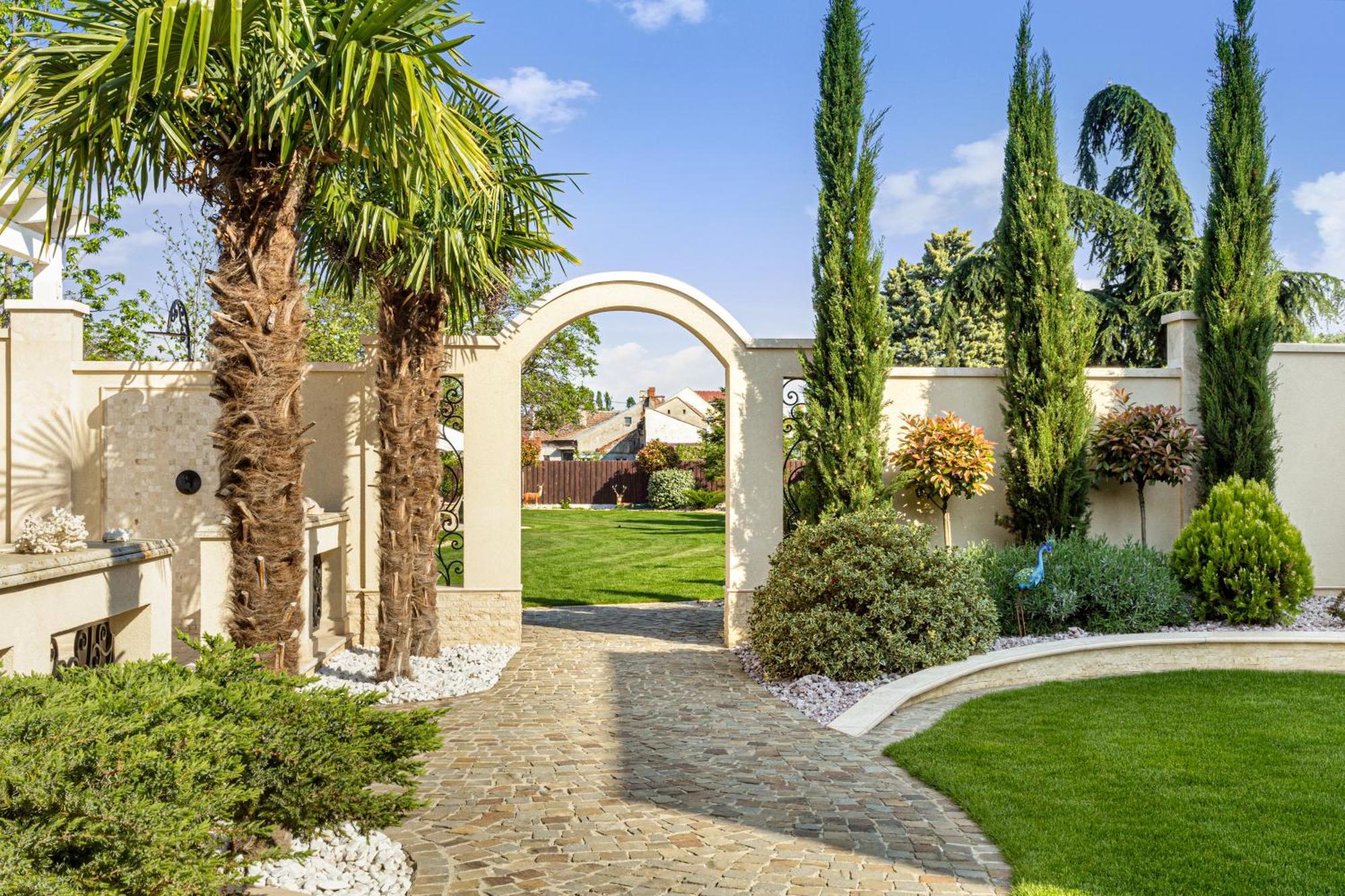 Sika Palladium Garden & Spa Central Apartment Arad Exterior photo