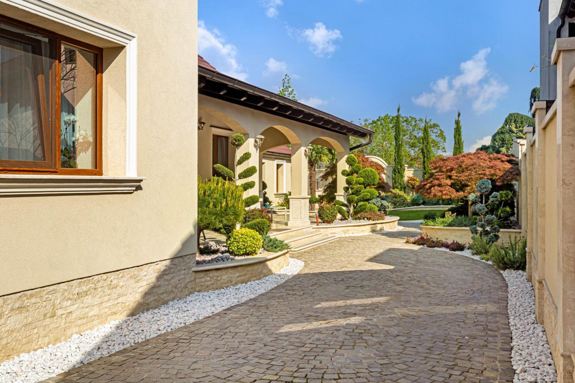 Sika Palladium Garden & Spa Central Apartment Arad Exterior photo